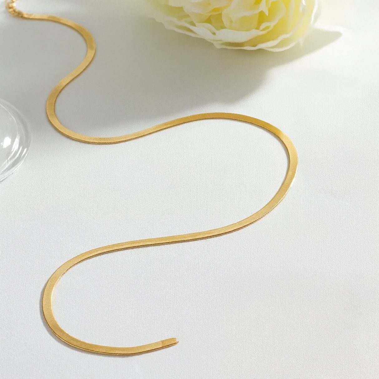 Colar Choker Fita Laminada banhado a ouro 18k - Imagem 2