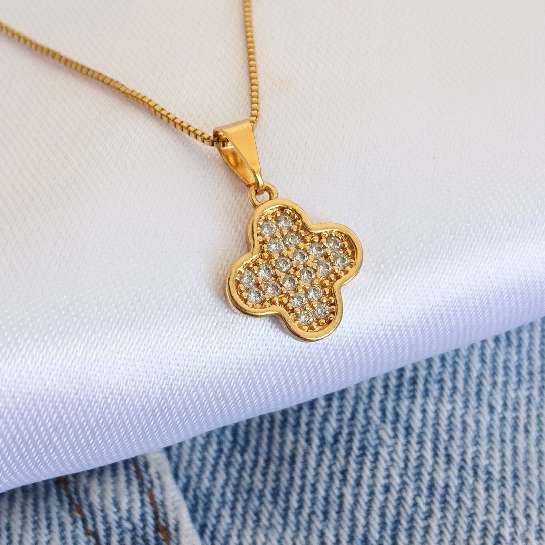 Colar Trevo Carvejado | Banhado a Ouro 18k