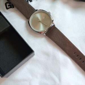 Relógio Masculino em couro sintético