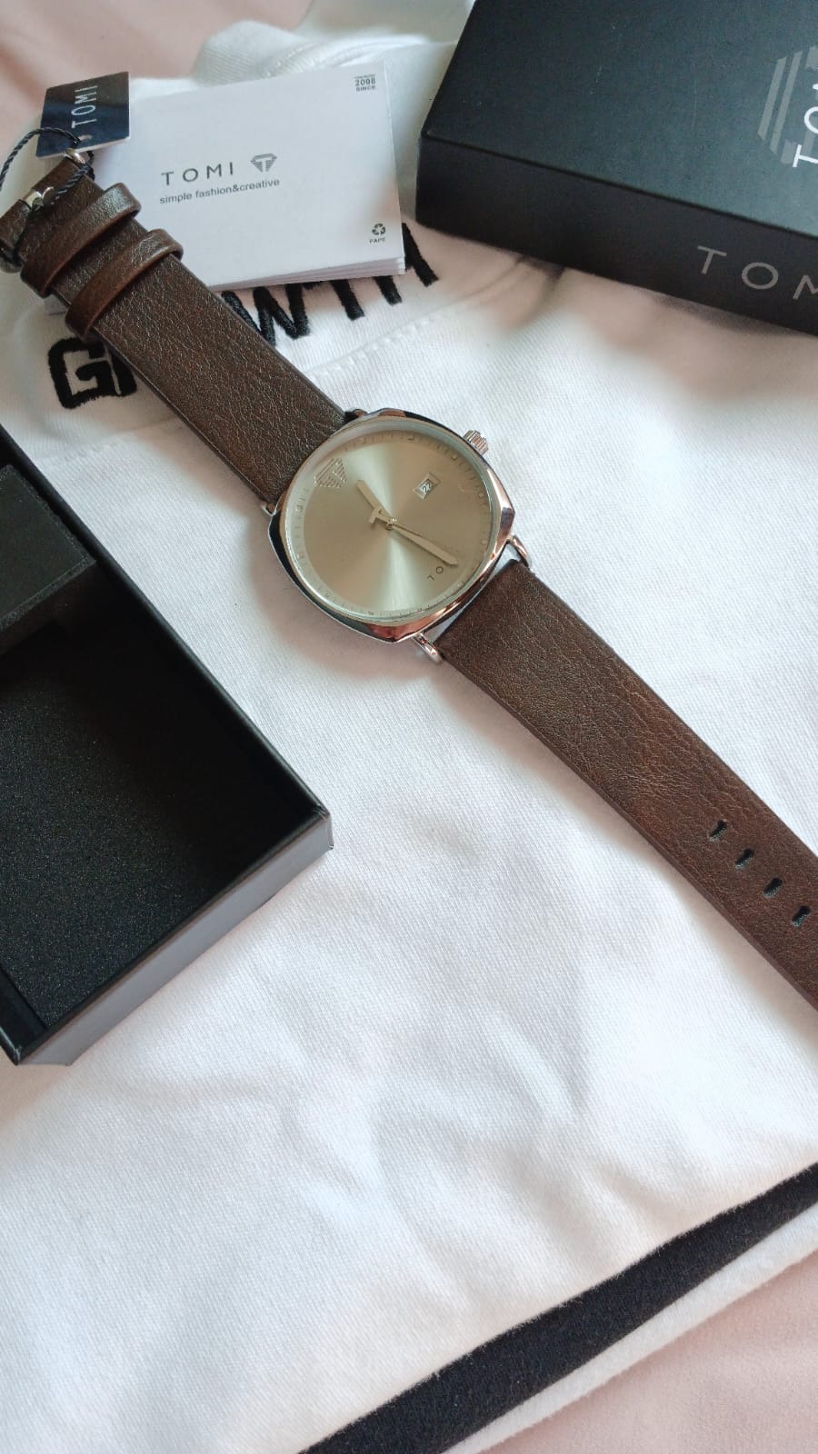 Relógio Masculino em couro sintético