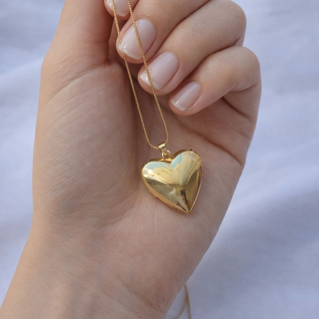 Colar Relicário Coração Liso | Banhado a Ouro 18k - Imagem 4